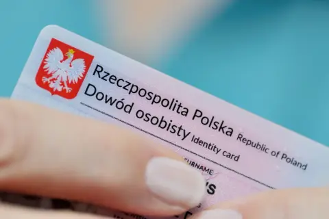 Nieważny dowód osobisty? Jak uniknąć kary finansowej (przewodnik)