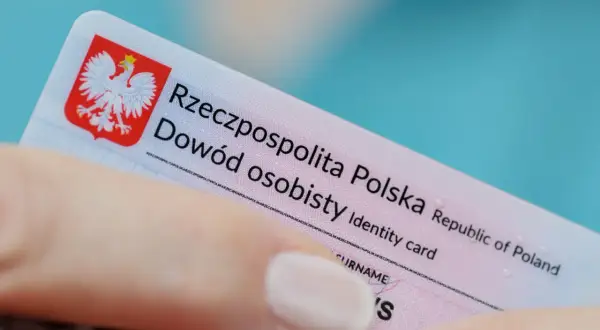 Nieważny dowód osobisty? Jak uniknąć kary finansowej (przewodnik)